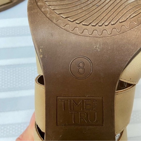 Time & True Womens Tan Heeled Mules EUC size 8 - Picture 6 of 6